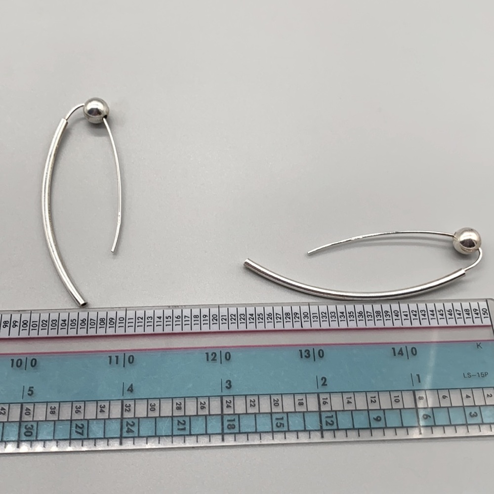 Unique sterling silver V shaped earrings ❤️ - Picture 3 of 5